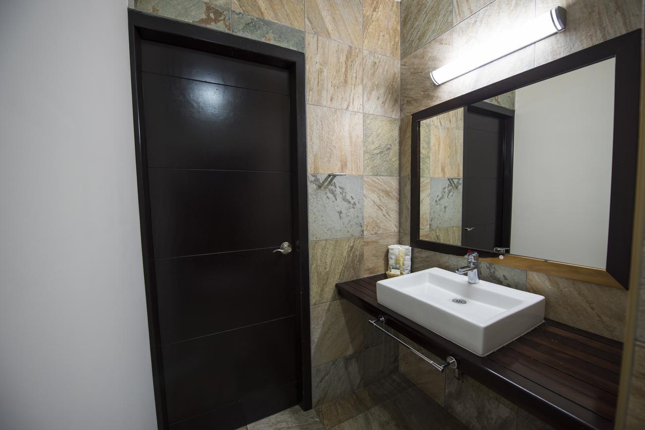 Hotel Andiroba Palace Tuxtla Gutierrez Ngoại thất bức ảnh